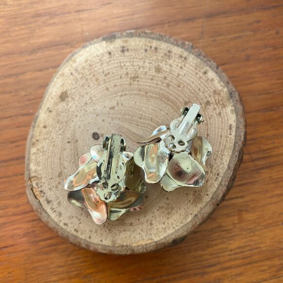 Vintage Gold Tone Rose Flower Clip-on Earrings - Picture 4 of 4